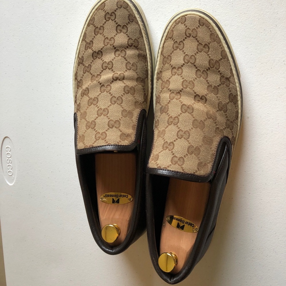GUCCI Men’s logo Slip on